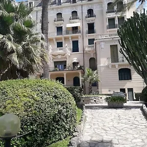 La Casa Di Anna, In Palazzina Liberty Fronte Parco Appartement